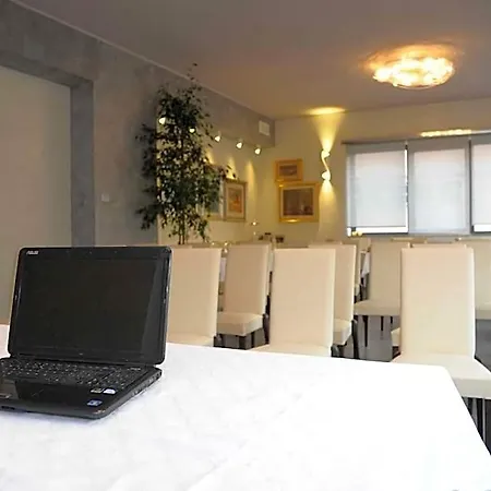 Valle D'oro Hotel Albino