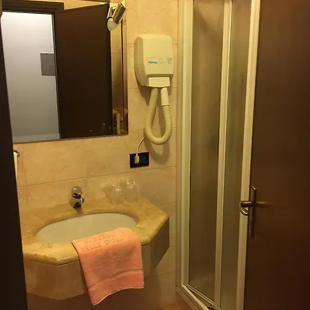 Valle D'oro Hotel *